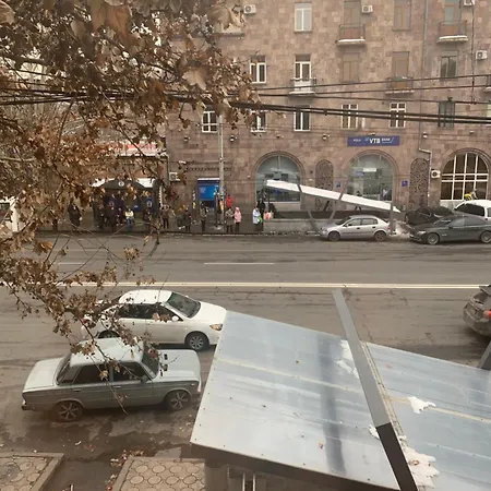 Home In Central City Yerevan Exterior photo